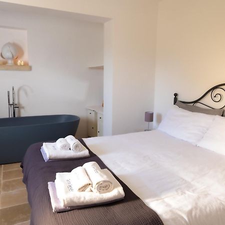 Terra Sessana Ville E Trullo Con Piscina Privata Ostuni Bagian luar foto