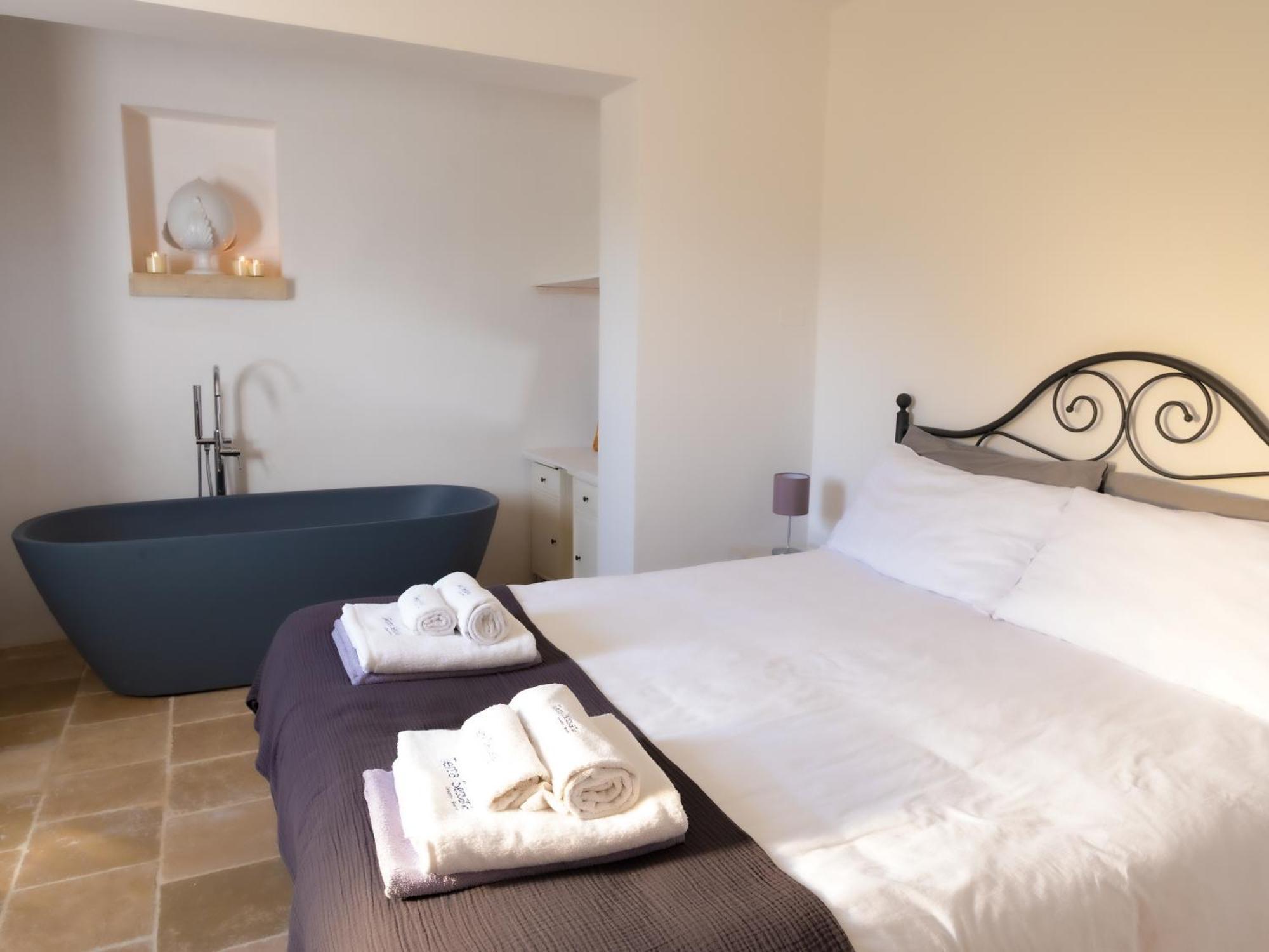 Terra Sessana Ville E Trullo Con Piscina Privata Ostuni Bagian luar foto
